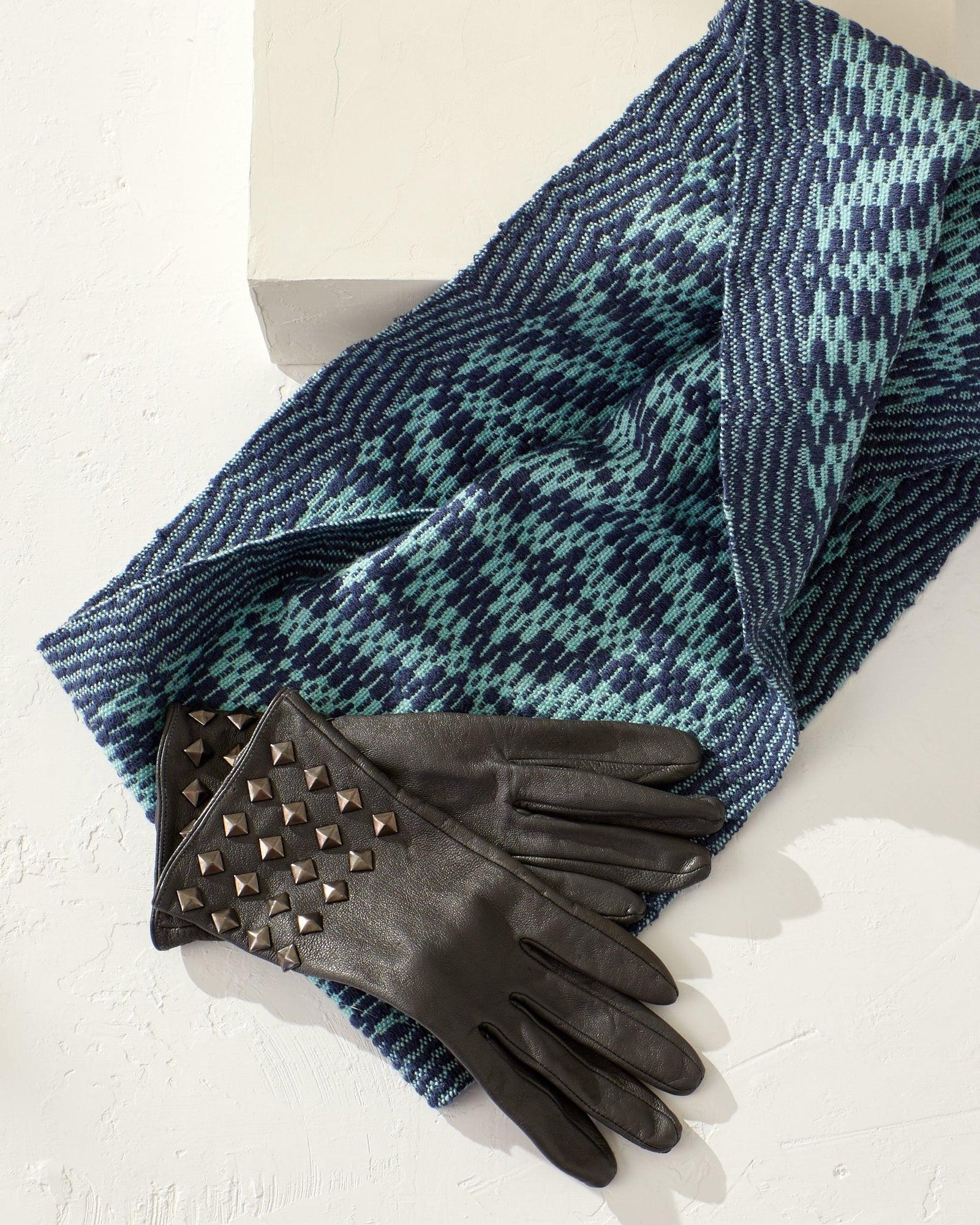 Crackle Weave Your Way: Cowl or Scarf