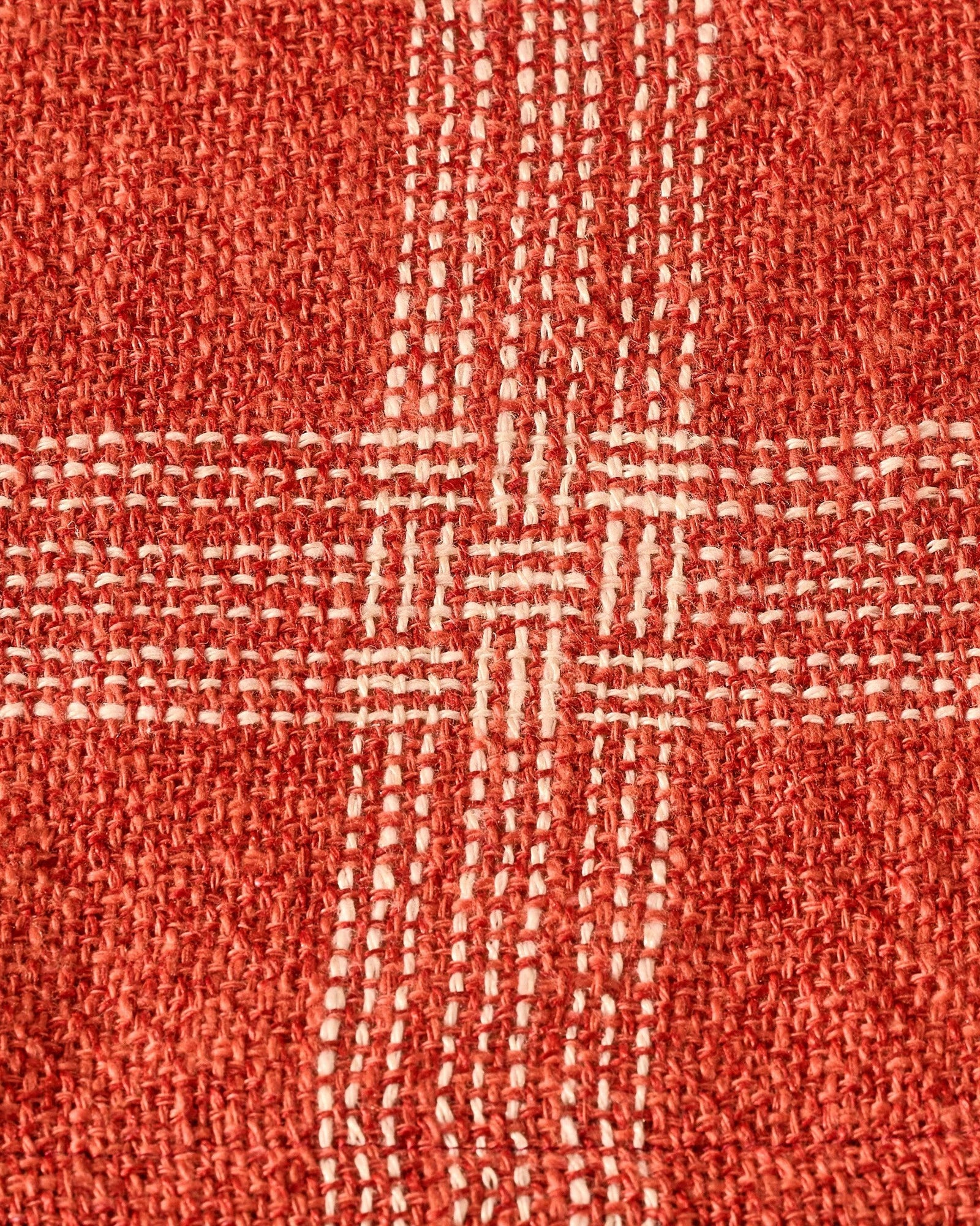 log cabin columns table runner detail