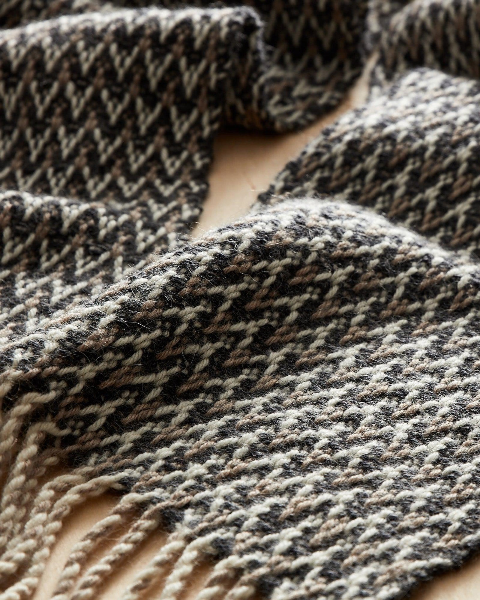 Zig Zag Twill Weaving Pattern