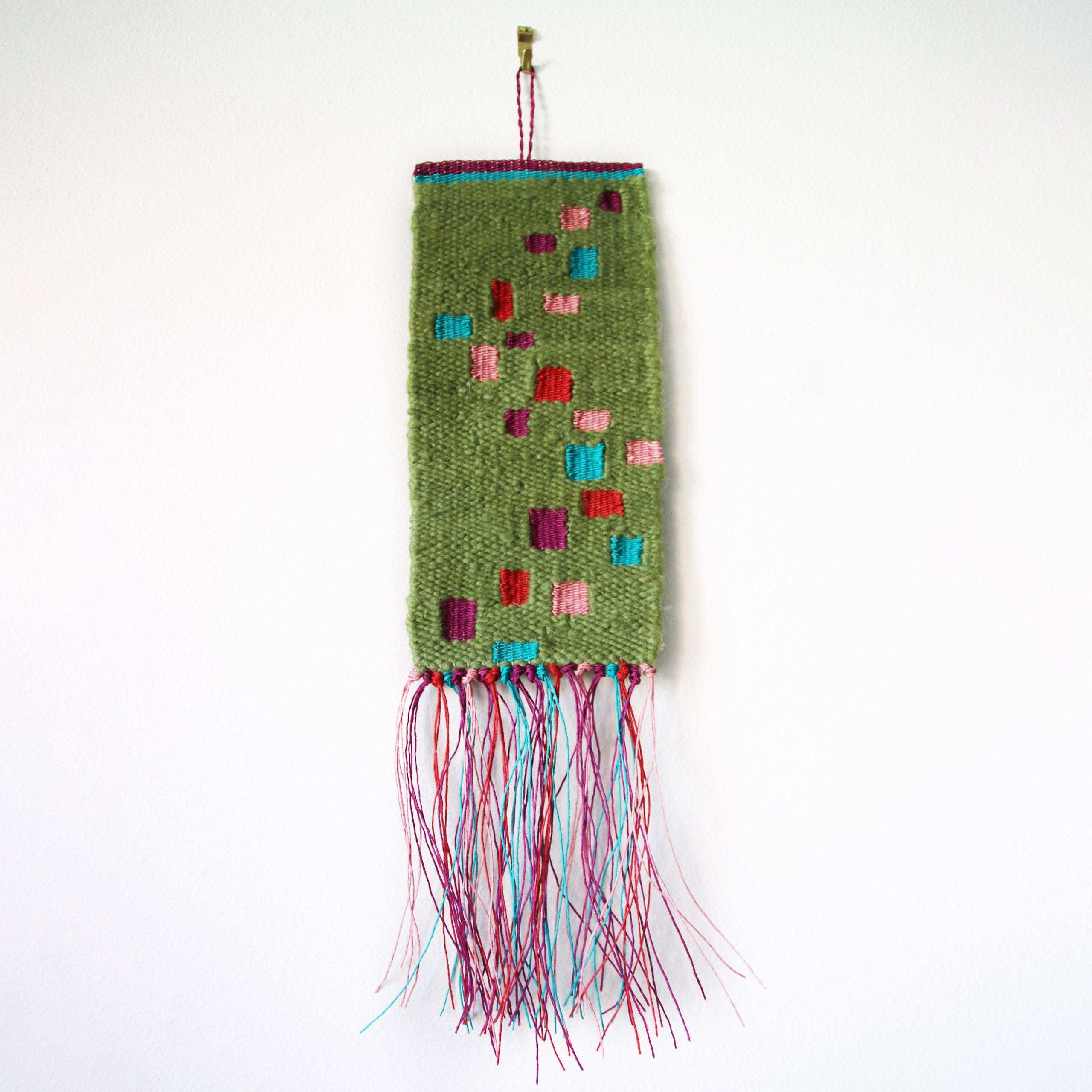 Tapestry Weaving on a Mirrix Loom with Claudia Chase - Gist Yarn