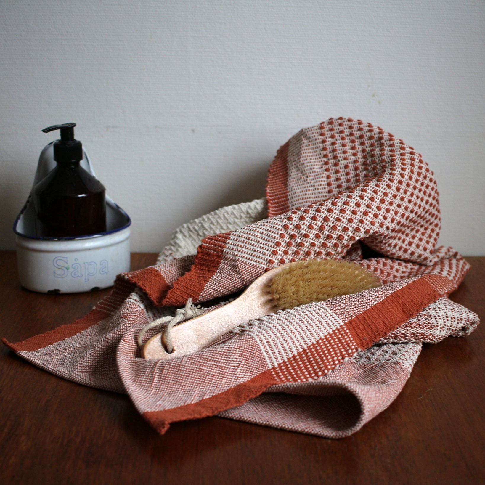 Droppdräll Towelby Arianna Funk ~ Free Weaving Pattern - Gist Yarn