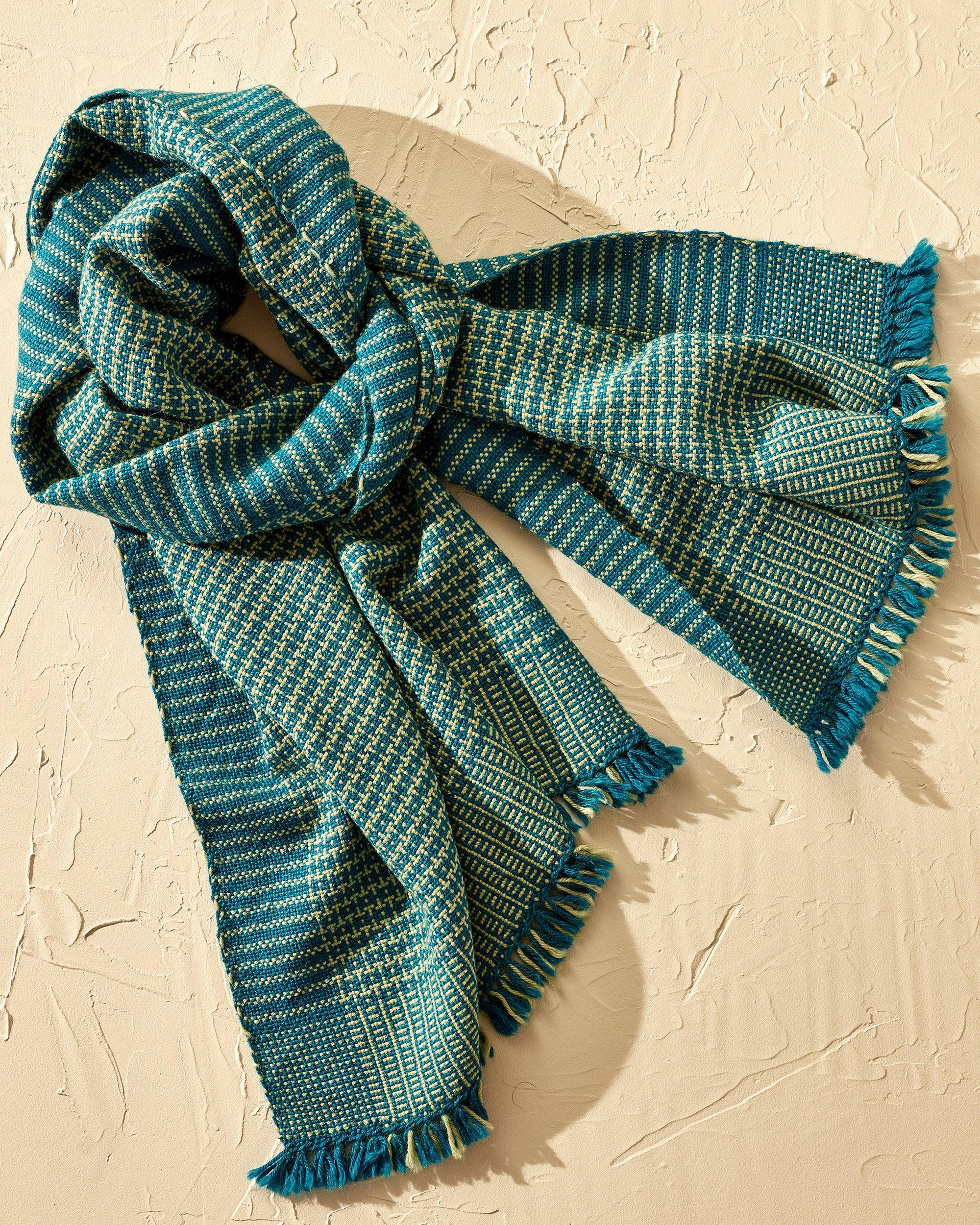 Ode Blanket Scarf Weaving Pattern - Gist Yarn