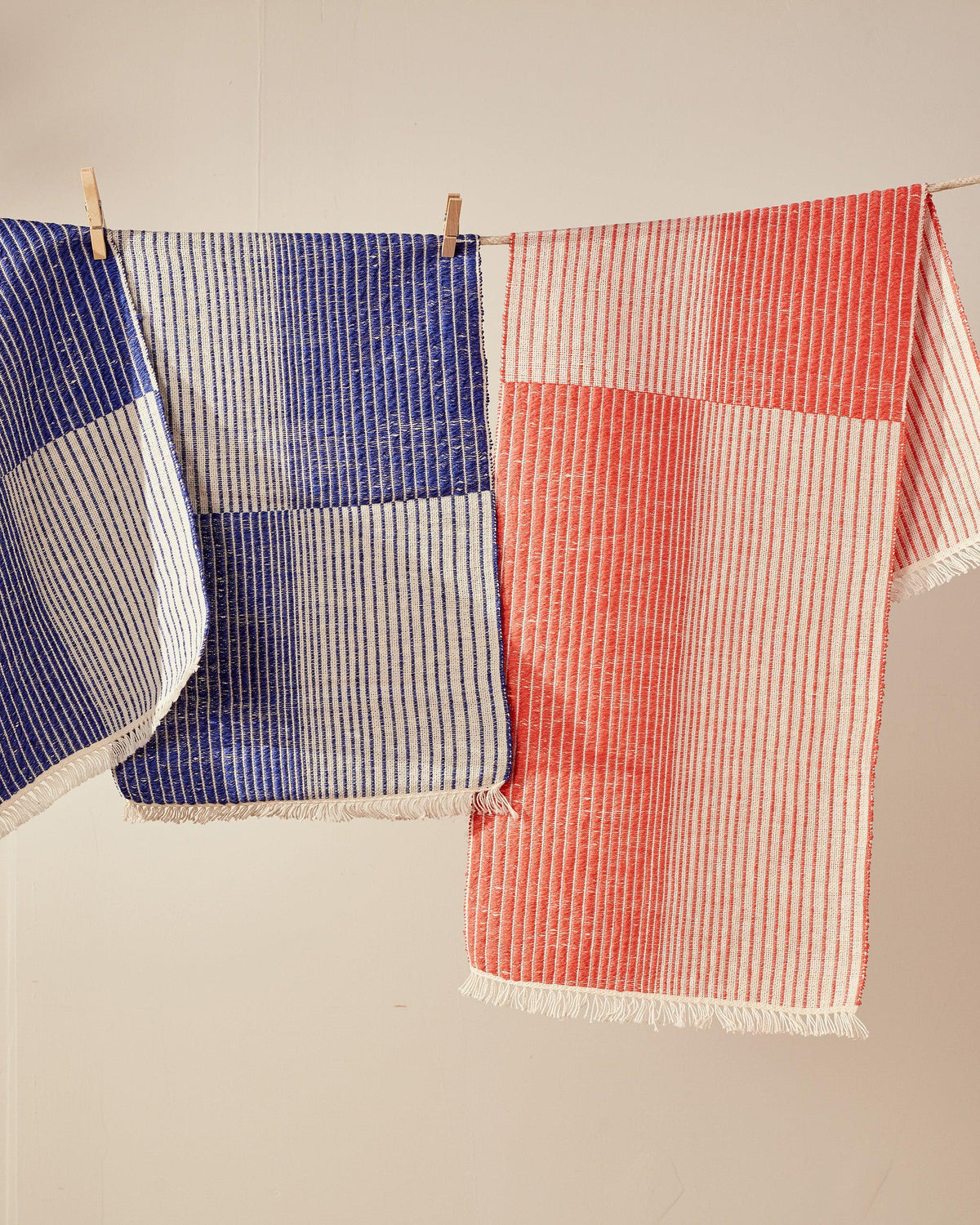 Contrast Block Table Set