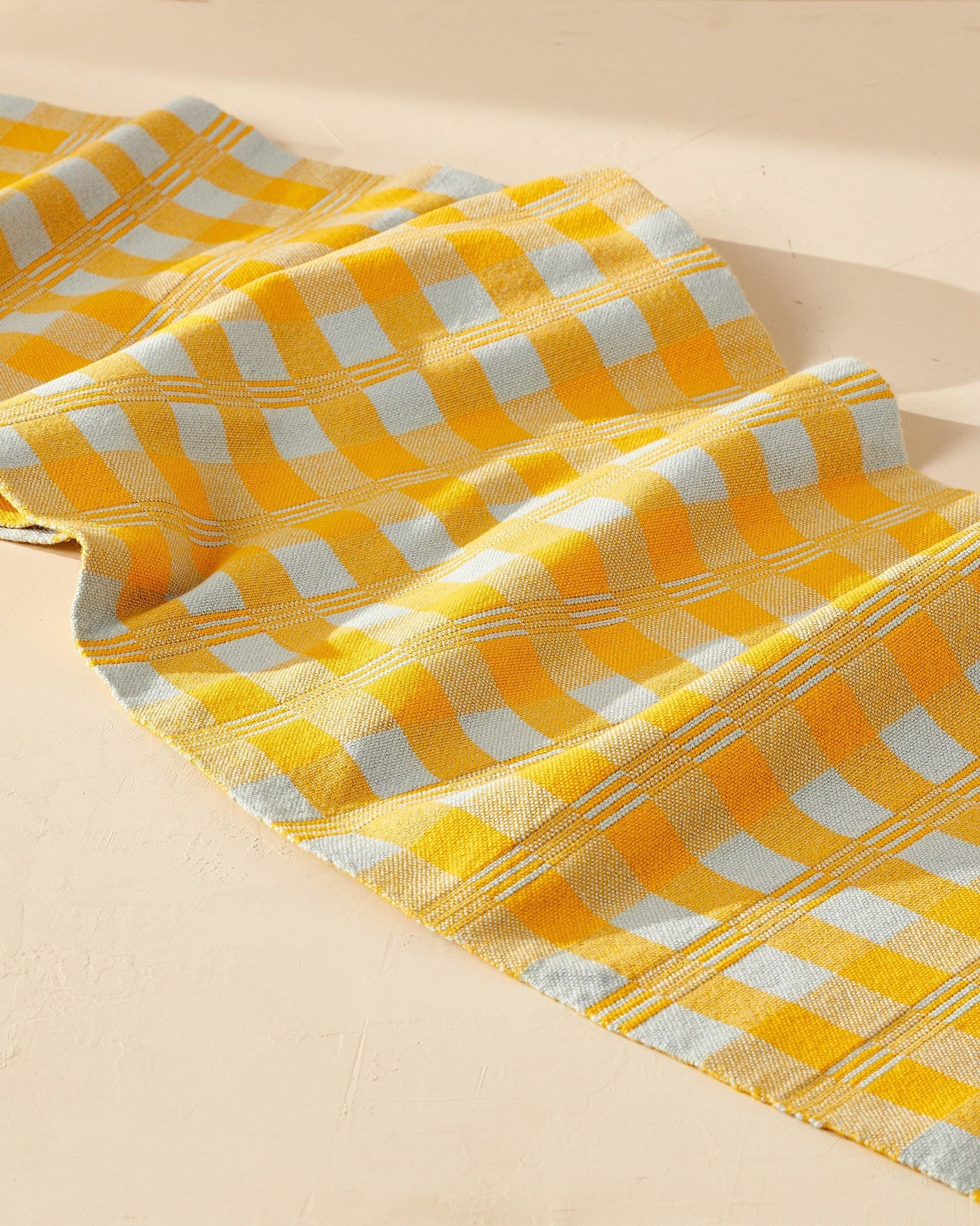 Daffodils & Snowdrops Runner