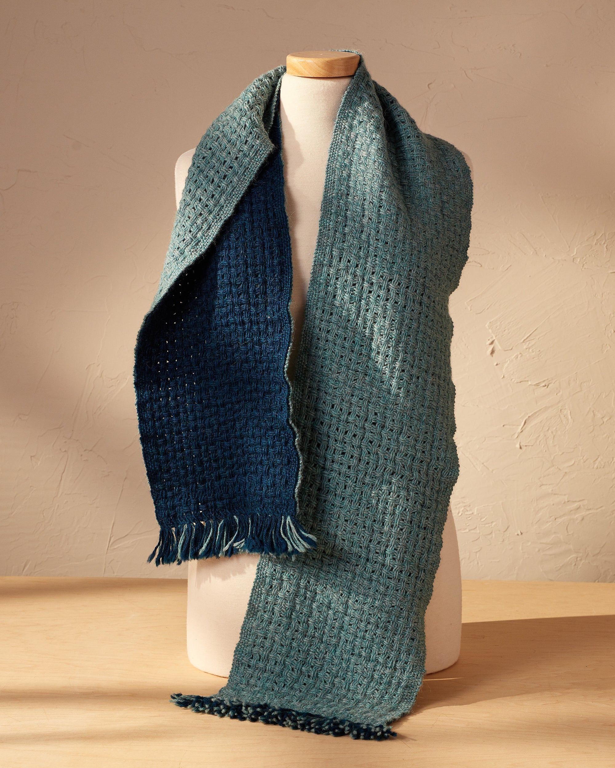 Double Huck Scarf Weaving Pattern - Gist Yarn