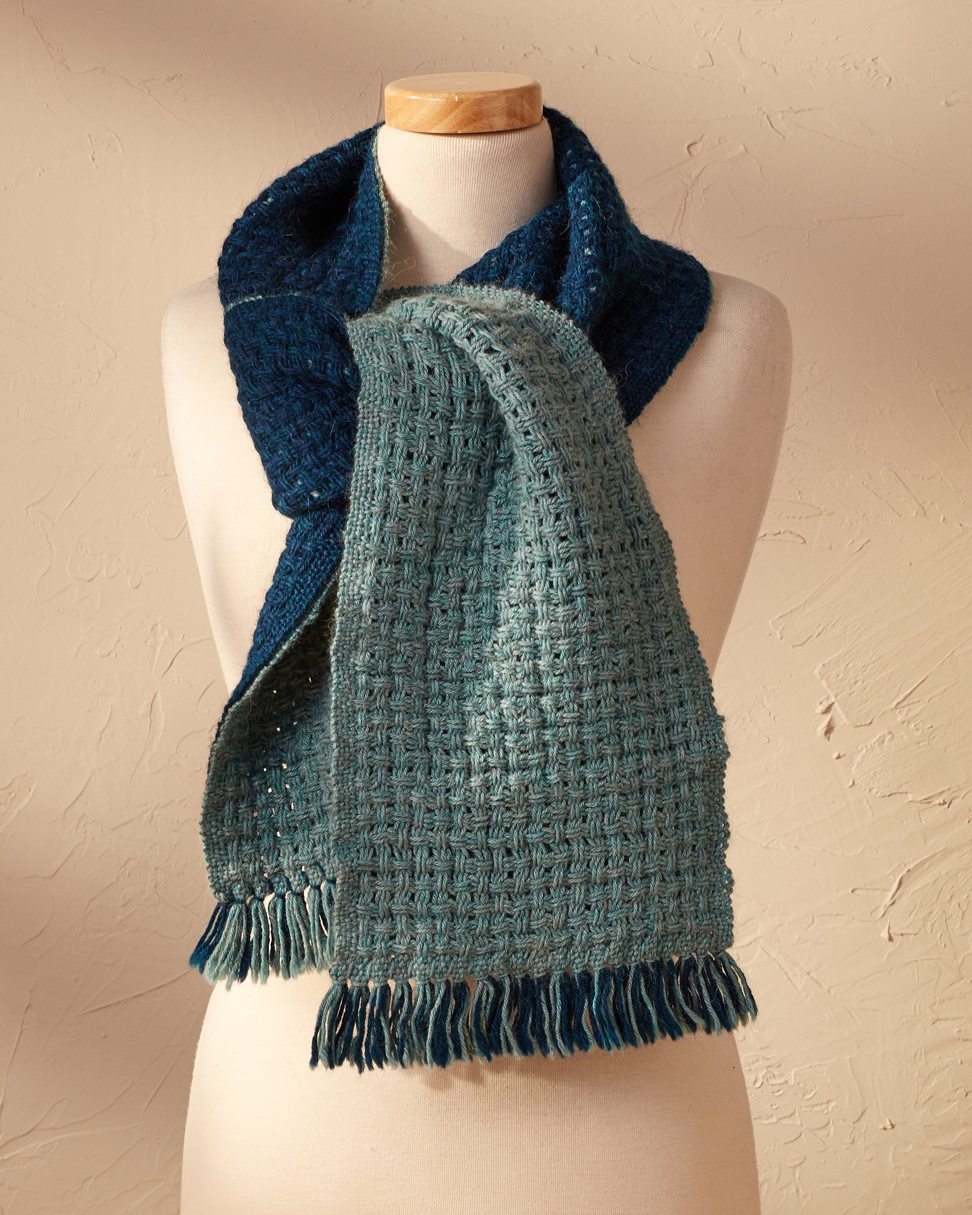 Double Huck Scarf Weaving Pattern - Gist Yarn