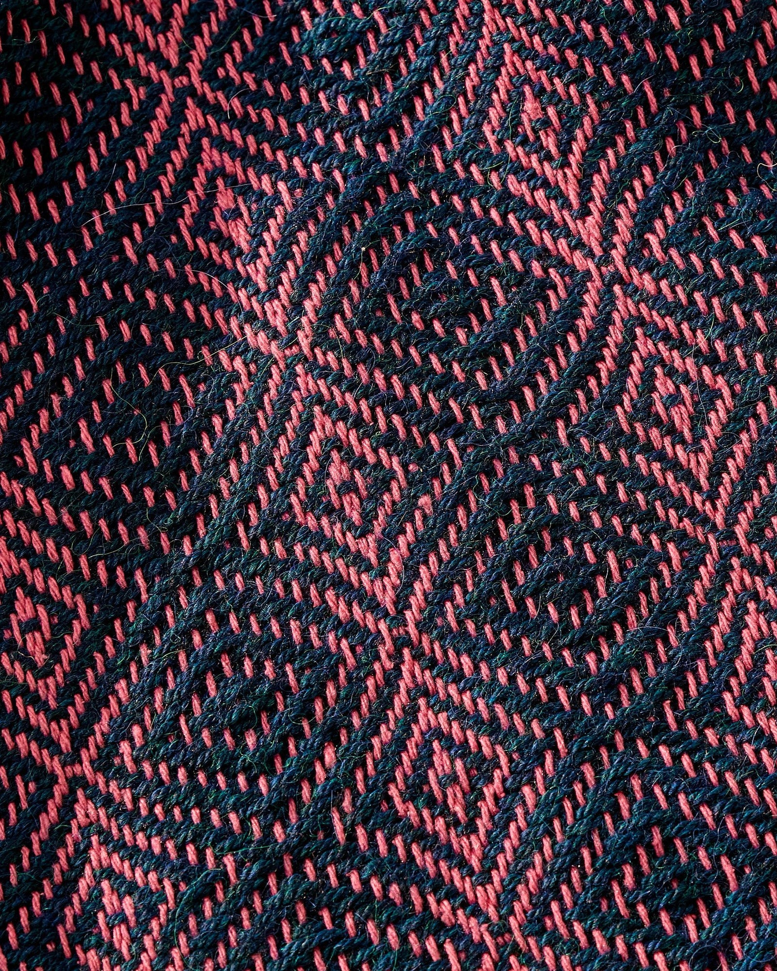 Blooming Rose Scarf Handwoven Project with Ode and Sero