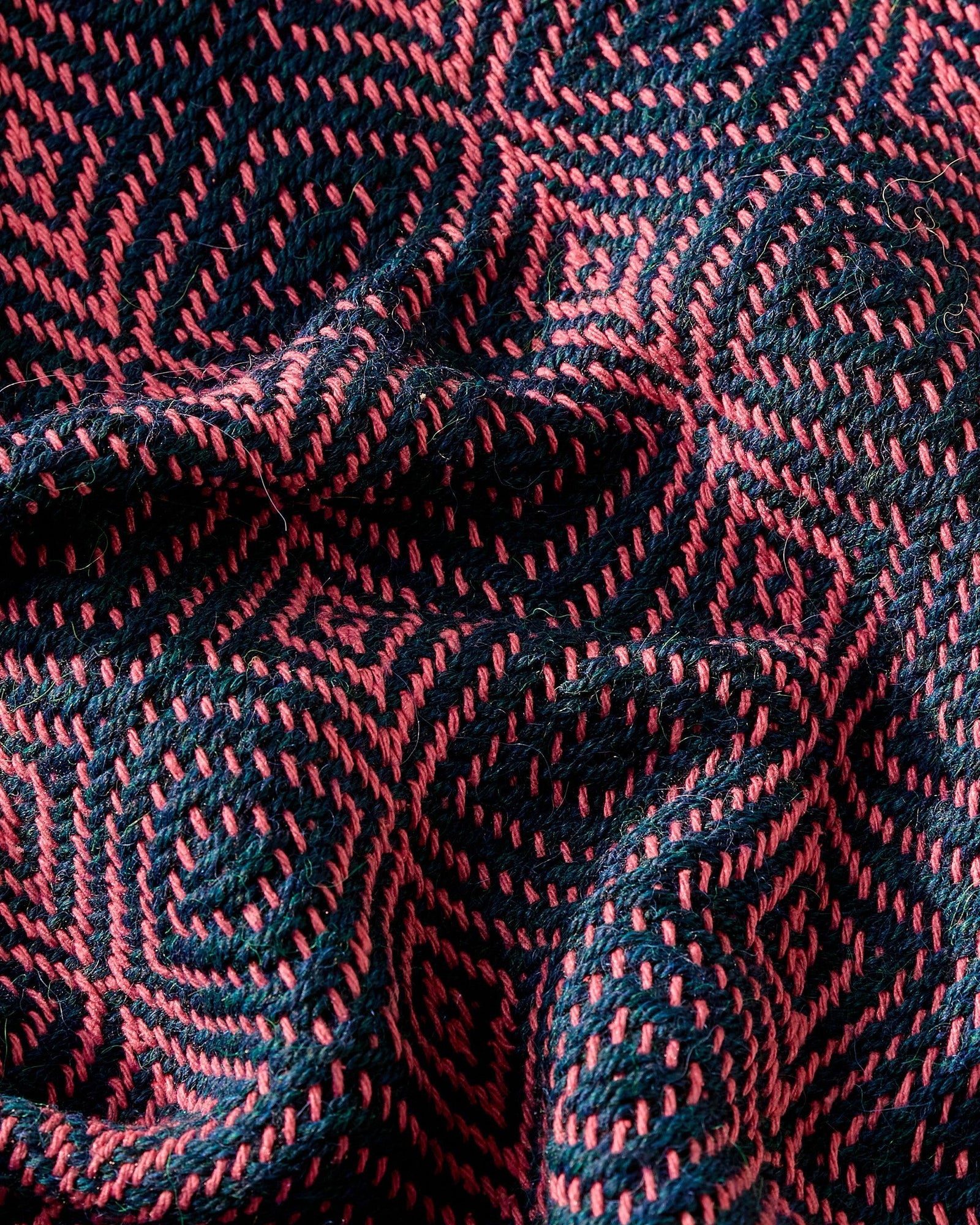 Blooming Rose Scarf Handwoven Project with Ode and Sero