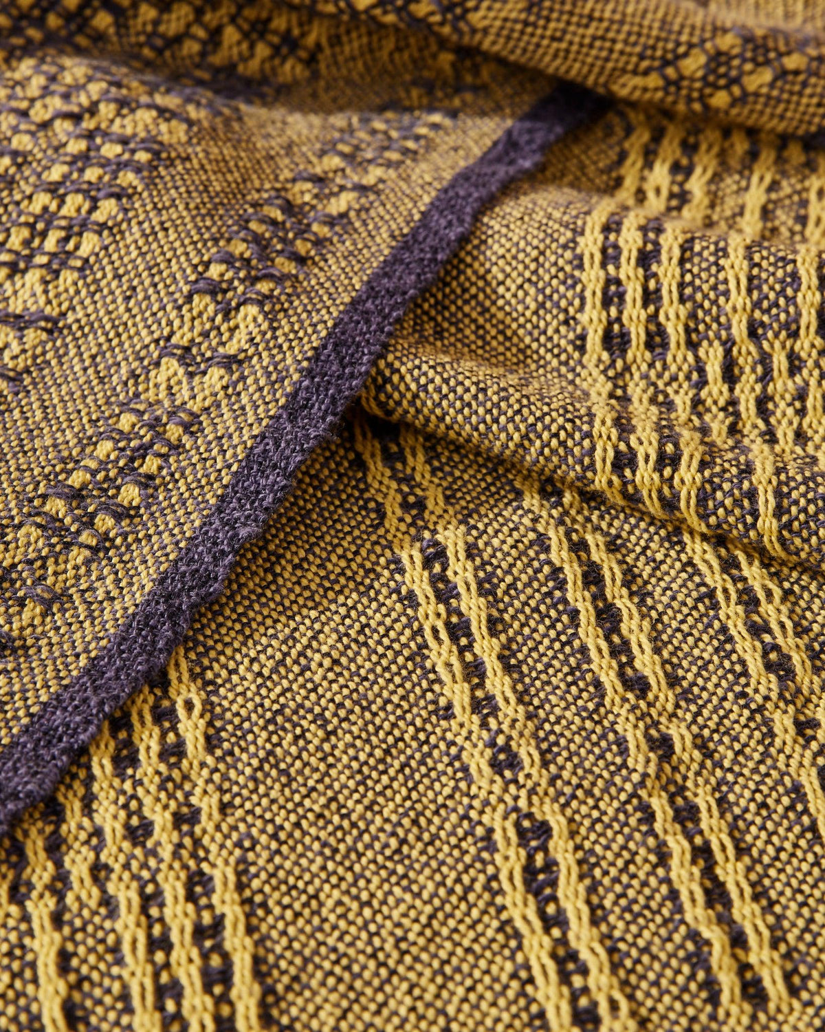 Midnight Sun Table Set