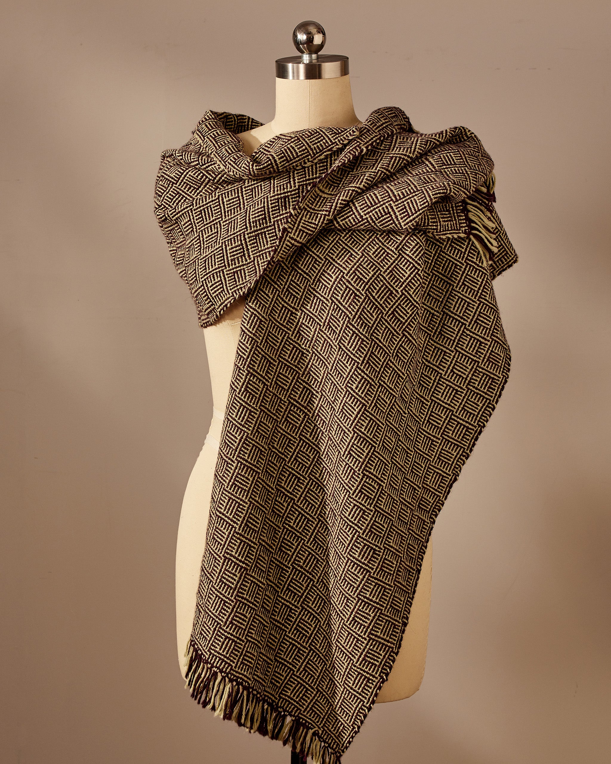 Juxtaposition Scarf Weaving Pattern - Gist Yarn