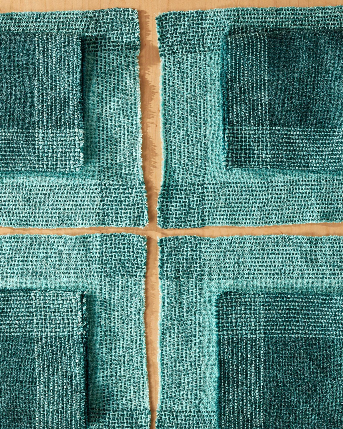 Running Stitch Table Set