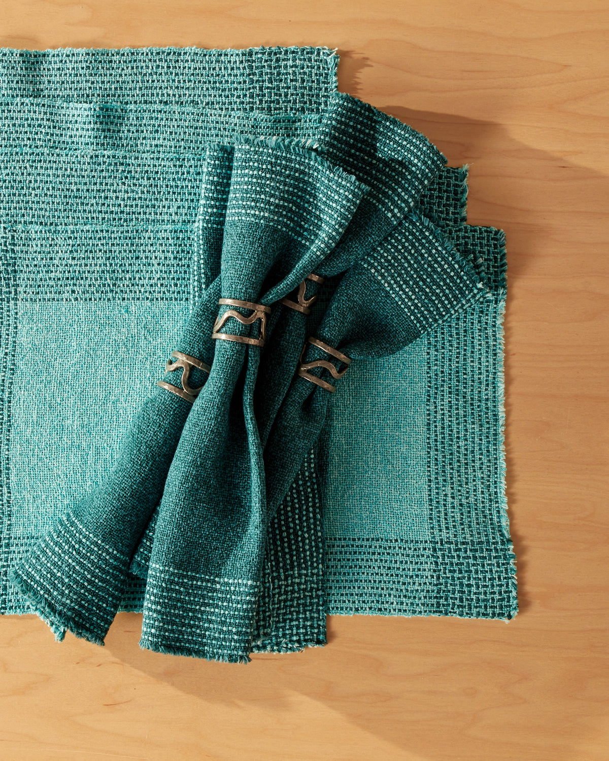 Running Stitch Table Set