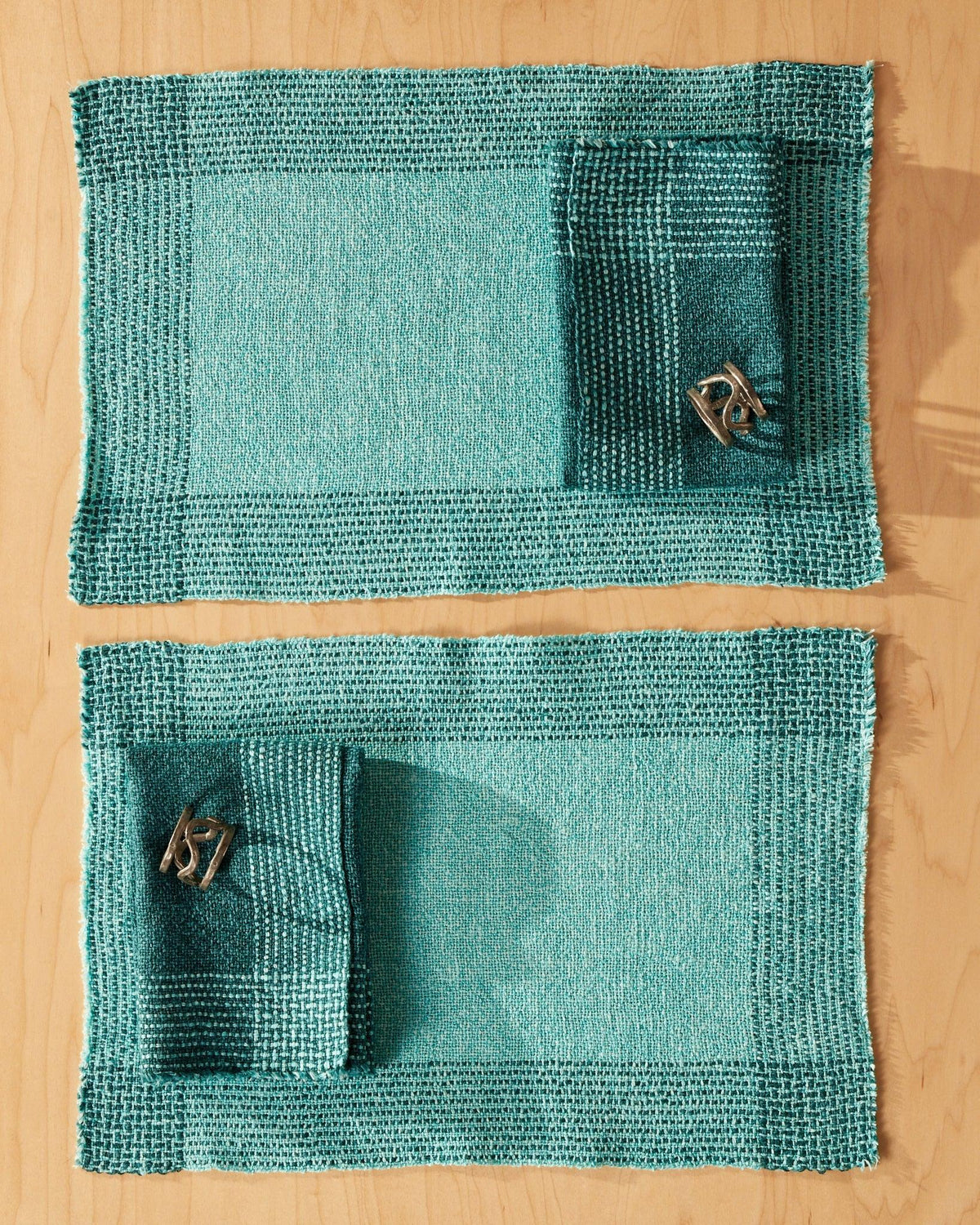 Running Stitch Table Set