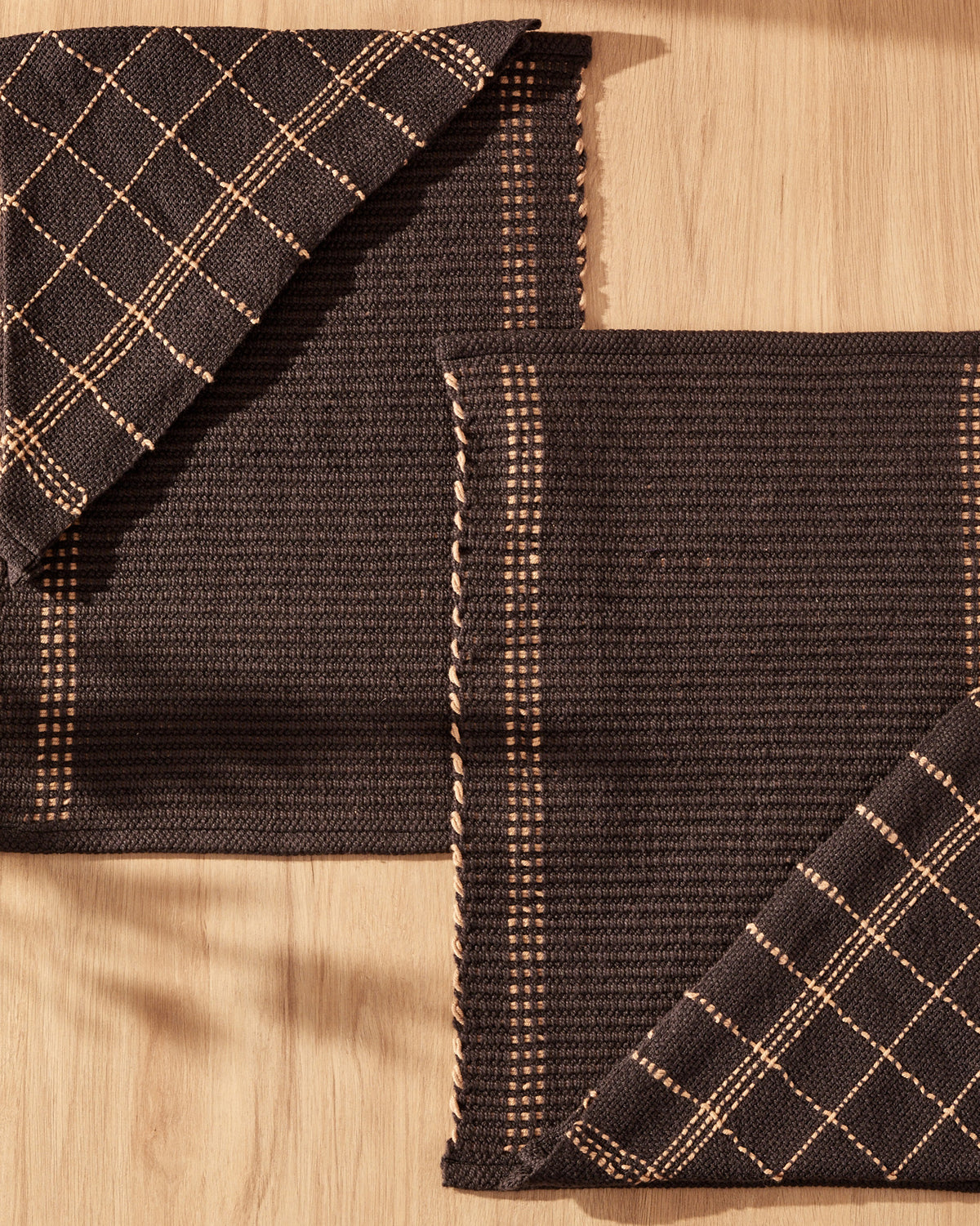 Ribs and Symmetry Weaving Pattern