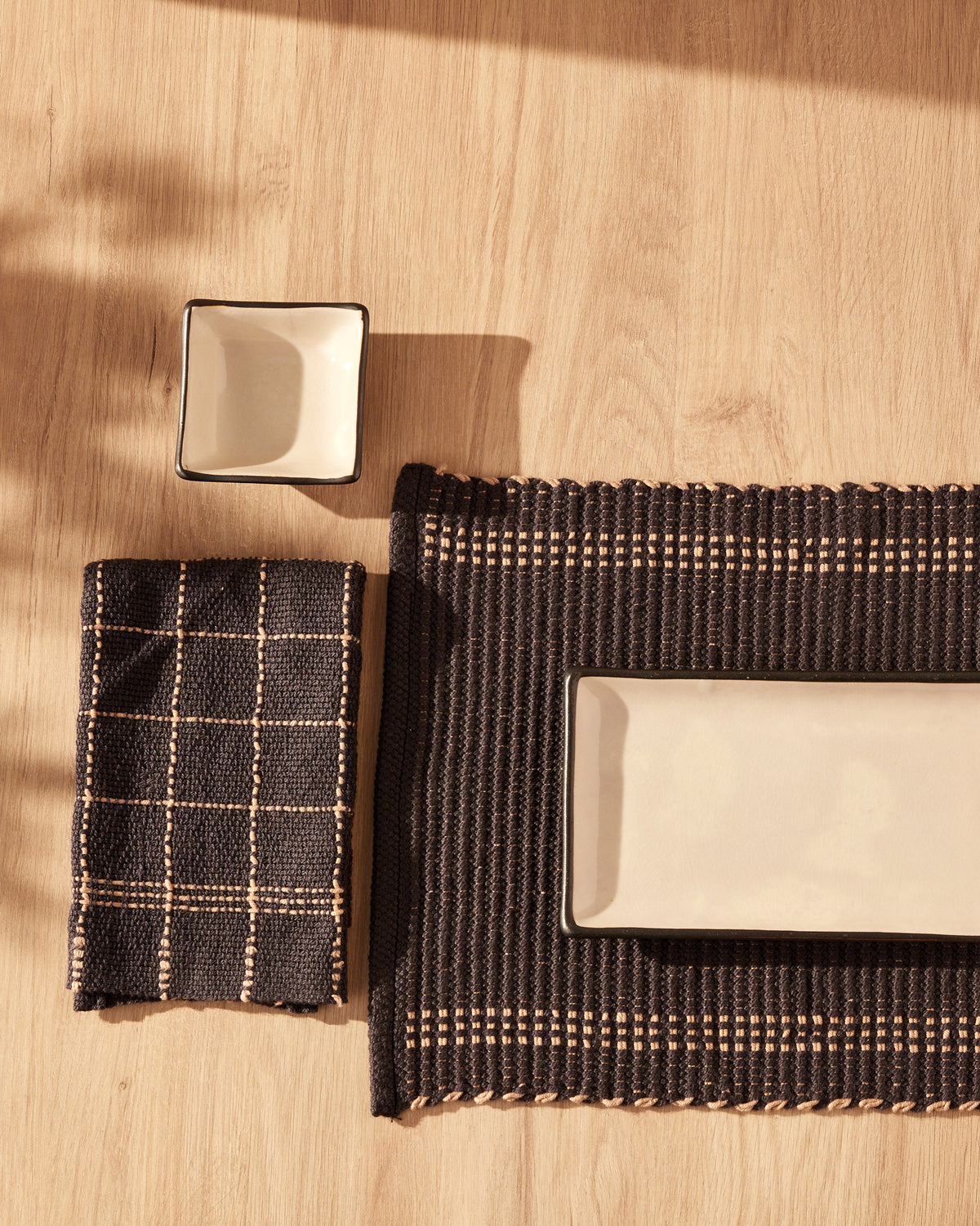 Ribs and Symmetry Table Set