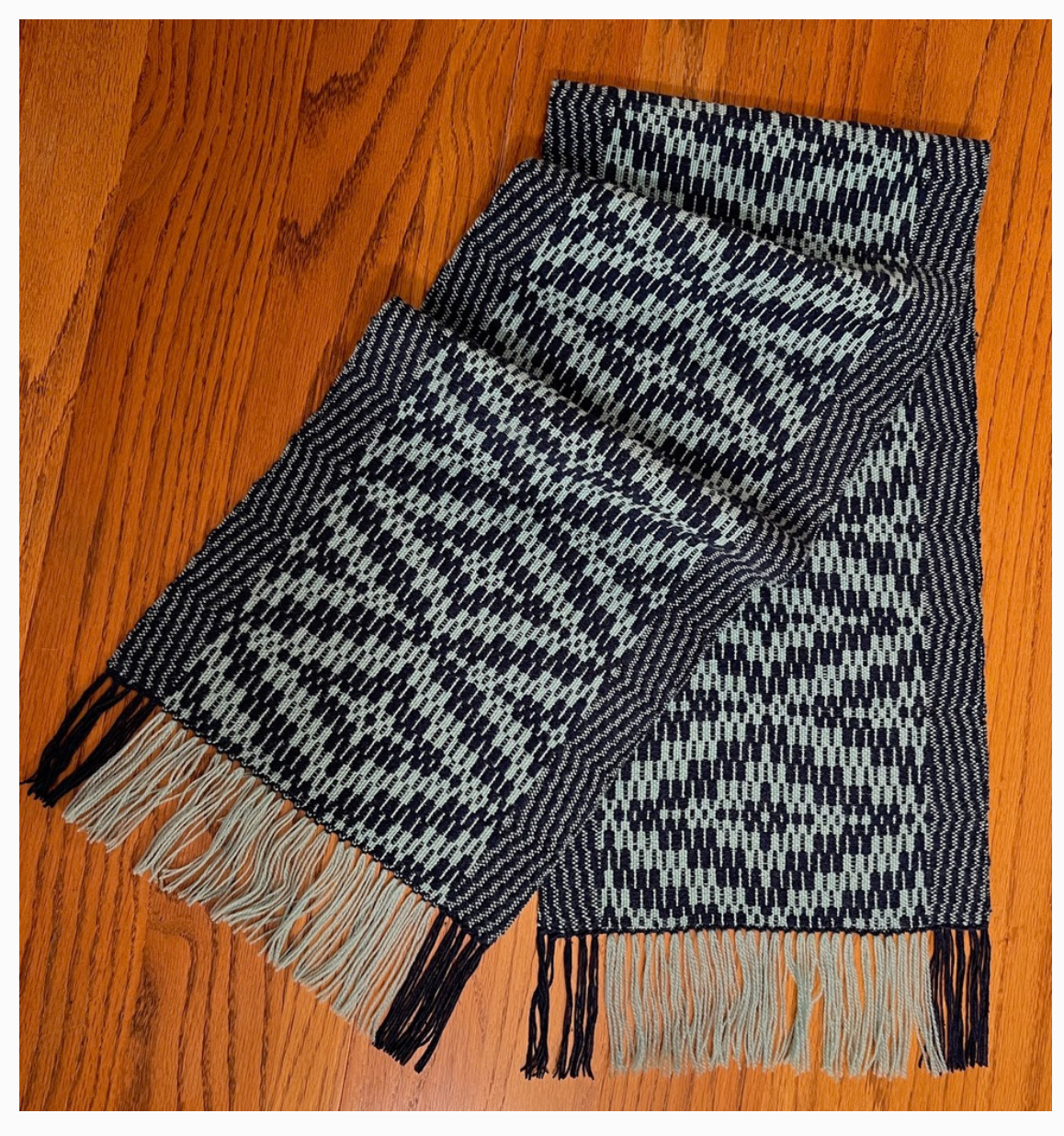 Crackle Weave Your Way: Cowl or Scarf