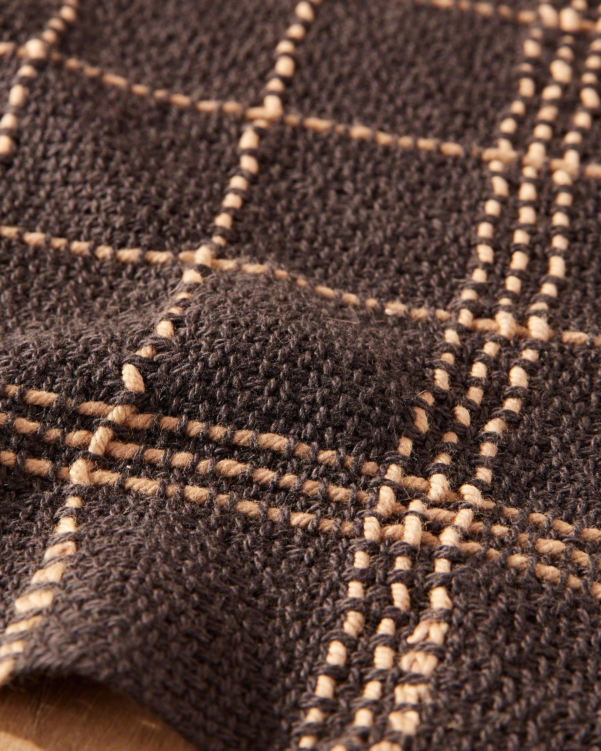 Ribs and Symmetry Table Set