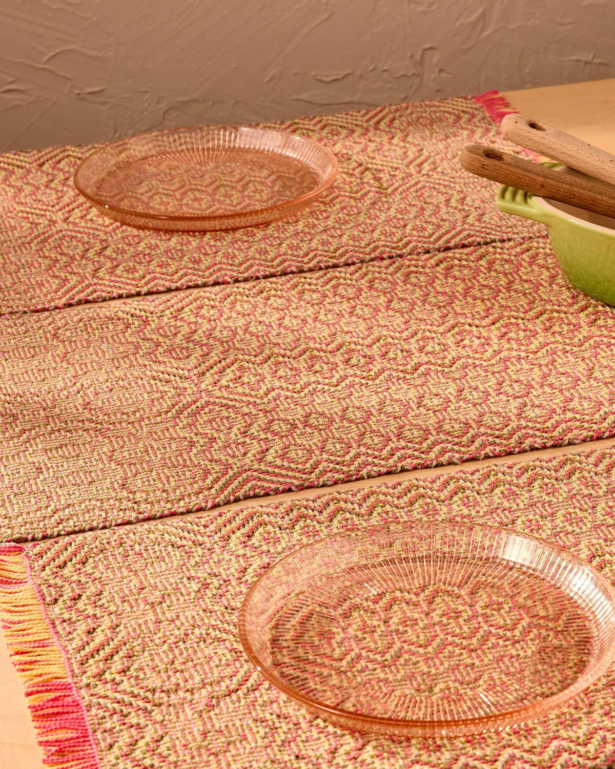 Spring Tulip Table Set