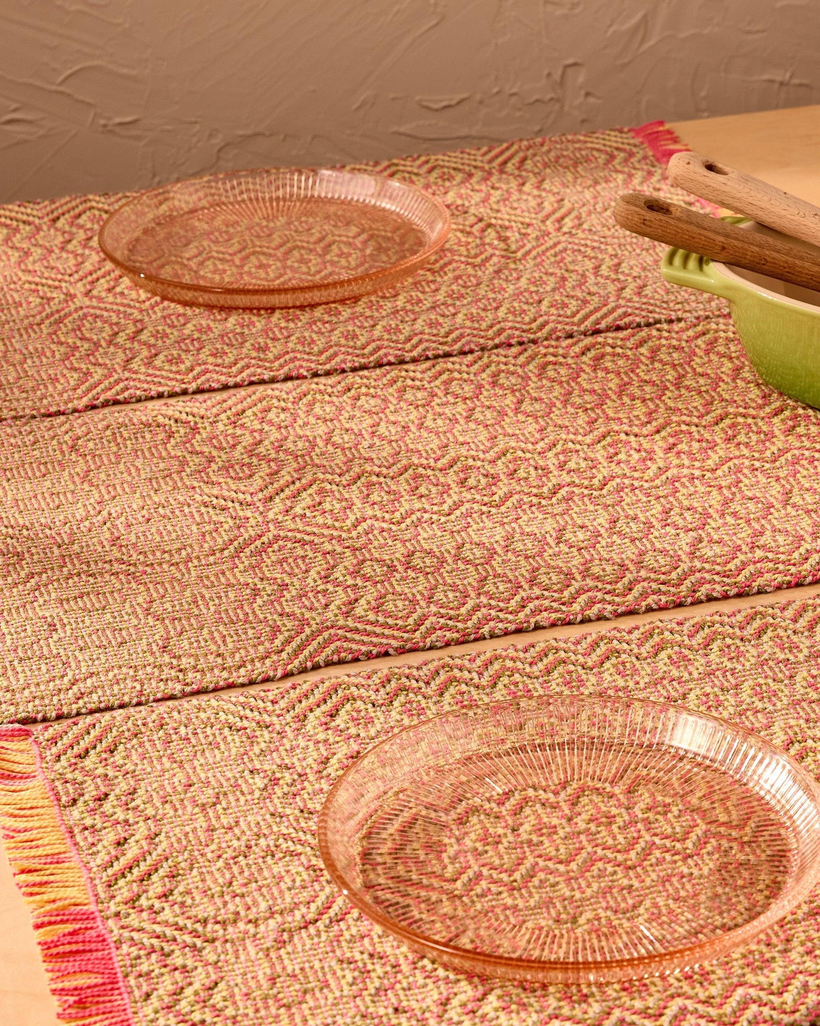 Spring Tulip Table Set