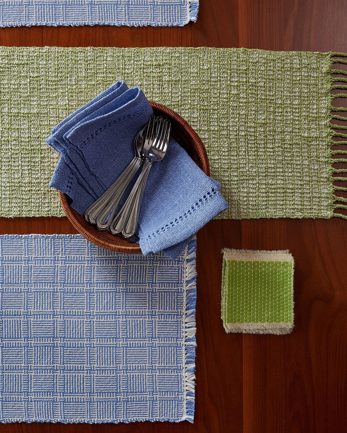 Beyond the Basics: Table Linens-Gist Yarn